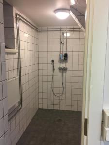 Vanha Kanttorila ,Huone B pohjakerroksessa