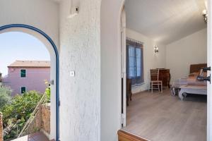 Superior One-Bedroom Apartment