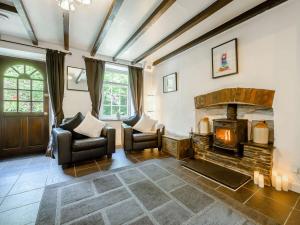 2 Bed in Aberporth 85444