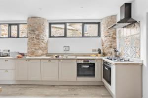 The Linhay, Higher Yalberton Farm