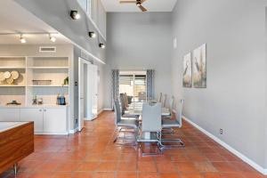 Ocean Drive Oasis w Hot Tub Awaits