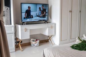 Warm Stay in City Center