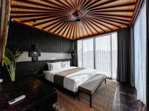 Villa Nakula - Designer Canggu 3 Level Villa ONLY 5 mins to Beach