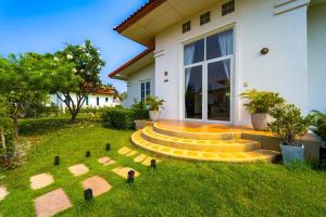 2 Bedroom Private Pool Bali Style Villa B98