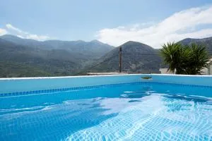 Home Aurora with private pool - Neápolis