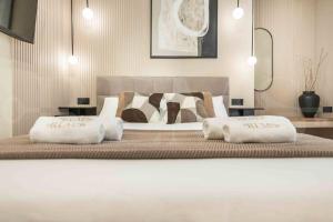 Romantic getaway studio in the center by REMS