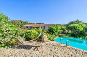 Residence surrounded by greenery with swimming pool in Badesi just 300 meters from the sea - 巴德希