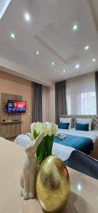 Design Apartment BUSINESS LUX 4 STAR "RIO" Completely Business LUX place in the City Center & FREE INCLUDED Industry optical WiFi & NETFLIX & Keyless code entry & FULL SMART APP & Kitchen & Washing machine & Wide terrace & SECURE 2 Parking place