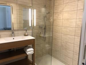 Hotels Logis - Hotel Restaurant La Sapiniere : photos des chambres