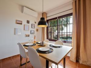 Torrevieja Palm Apartment- very quiet, in the garden, air condition in every room