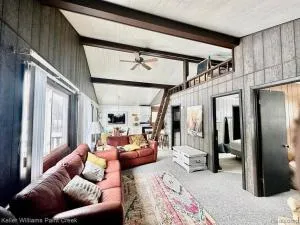 Lakeside Loft - Walk to Lighthouse County Park - Deckerville