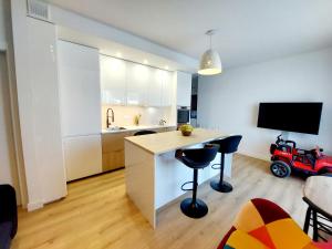 Luxury modern new apartment with garden Siechnice