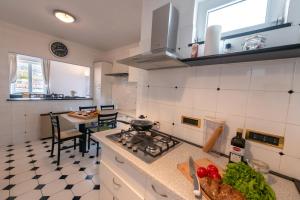 Loft Cristina - La piazzetta fronte mare