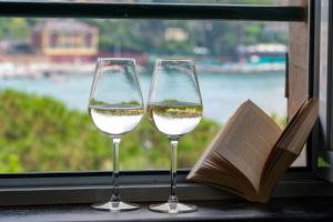 Loft Cristina - La piazzetta fronte mare