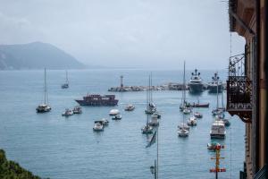 Loft Cristina - La piazzetta fronte mare