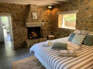 Maisons de vacances Les Tortues, maison bord de mer, plage a 200 m : photos des chambres