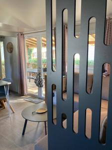 Campings Mobile Home entre vignes et Rhone : photos des chambres