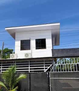 Casa La Frontera, Sixaola
