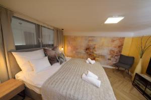 ORANGEHOMES Urban elegance apartment