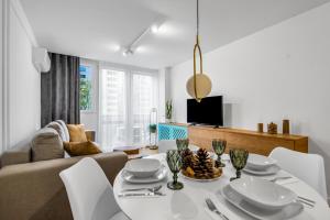 Rondo ONZ Apartment - Parking, Top Location, Metro - by Rentujemy