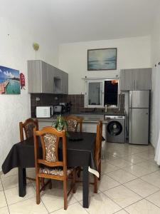 APPART 2 BEDROOMS 500M TO BEACH