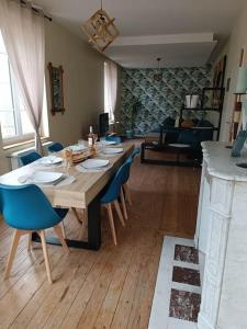 Appartements Maison au coeur du village avec parking : photos des chambres