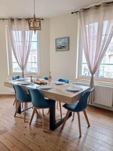 Appartements Maison au coeur du village avec parking : photos des chambres