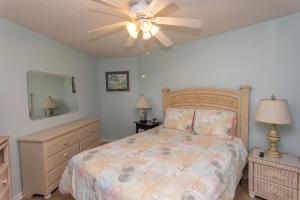 ROYAL GARDEN RESORT 1012 condo