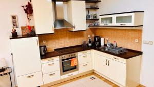 RESIDENCE KOLONADA 60 square meters 2 rooms Apartment in best Location direct at famous Colonnade and Singing Fountain