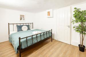 Central & Cozy Dream Home by Prestige Homes