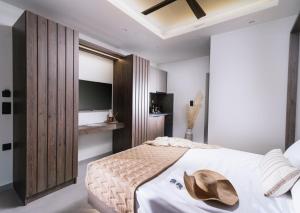 Alcyone Studios and Apartments