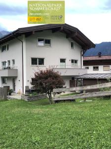 Ferienhaus Bergauf with Hot Tub