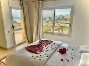 5-BRS Beachfront Standalone villa - Ein bay - Suez