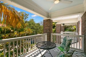 SoHo Siesta Stunning Apt w Private Balcony