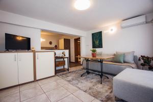 Urban Studio Apartments
