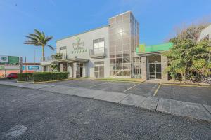 Hotel Caña Brava Inn