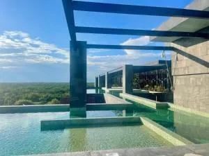 New Condo in Premier Location - 蓬·艾伦