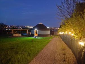 Glamping Pogorzany - Jurty