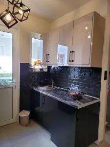 Stephie's apartment by the sea - Rafina