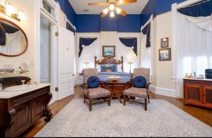Petit Jean  room in The Empress of Little Rock
