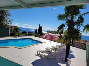House Pool 