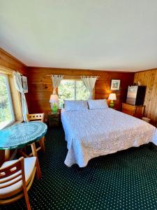 Deluxe Double Room room in Deer Harbor Inn