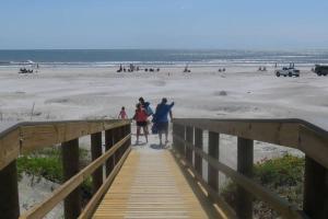 Beach Side complex B23 1 Bed 1 Bath wHeated Pool