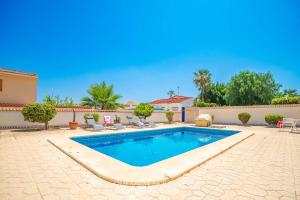 Villa Costa Azul Quesada center private pool