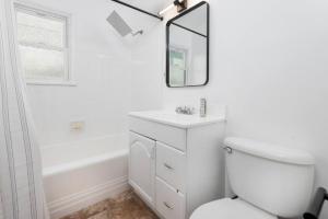 Luxe 1-bedroom Gem: Venice Beach Escape