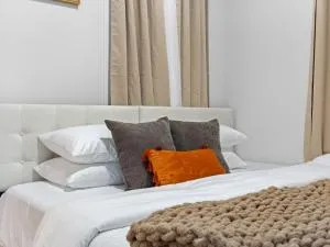 5BR 3BATH 6BEDS Boston Home - City Point