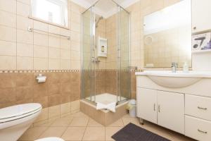 Seaside apartments with a swimming pool Losinj, Losinj - 22580