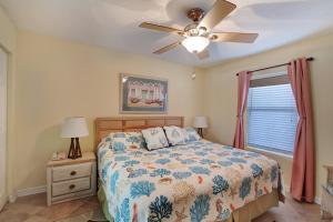 Pelican Beach 0710 by Pelican Beach Management