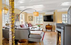 Amazing Home In Ulfborg With Kitchen