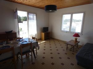 Appartements Appartement Notre-Dame-de-Monts, 2 pieces, 5 personnes - FR-1-540-196 : photos des chambres